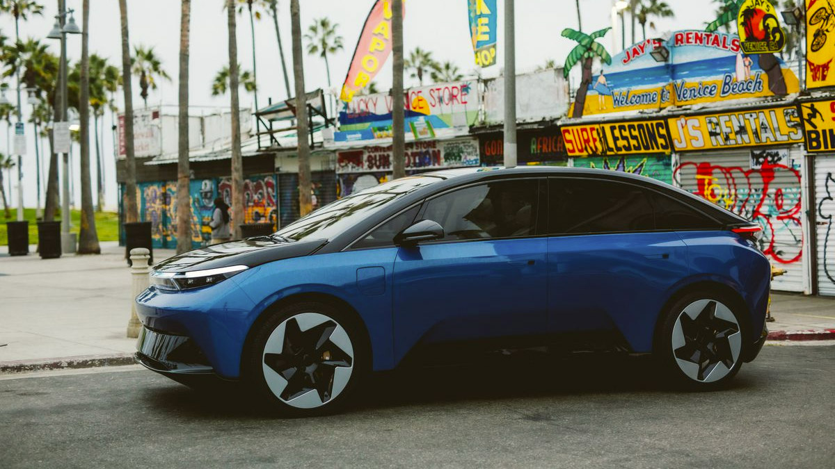 veletrico's tweet photo. IndiEV apresenta protótipo de carro elétrico com supercomputador de bordo
https://t.co/EgxiooQy9w
🔋 ⚡ ⚡ 🔌
. . . . . .
#indi #indiev #indione #ev #electriccar #electriccars #electricvehicle #electricvehicles #carroeletrico #carroseletricos #veiculoeletrico #veiculoseletricos https://t.co/HzSRPfPoYE