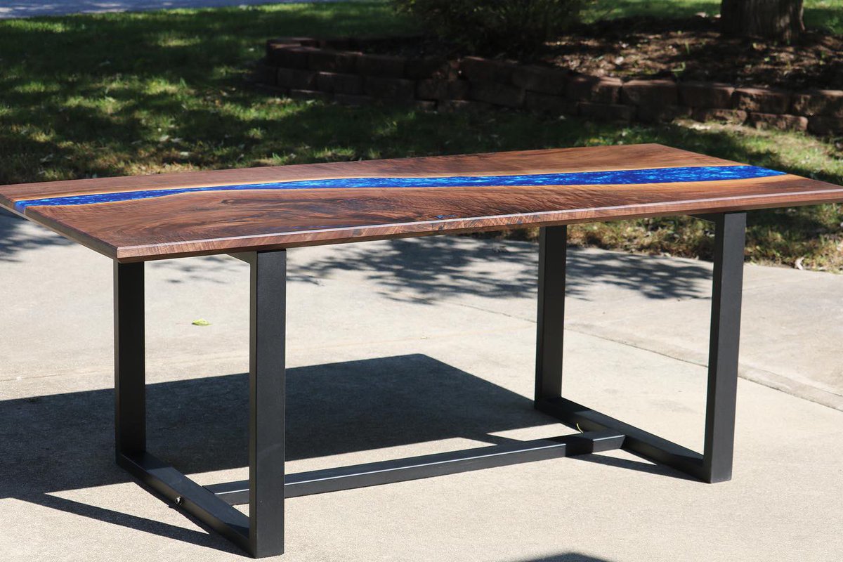 MakeForLife's tweet image. Check out my latest project… 7’ black walnut river table on matte black powder coated steel legs 😍😍