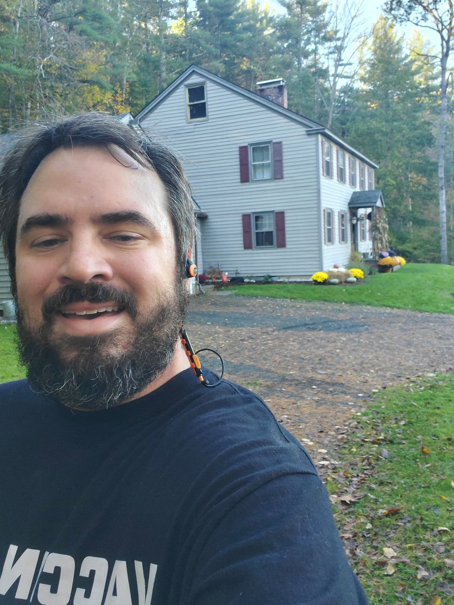 EdWozATC's tweet image. Today's run official apparel from @Capital_KT! Still my favorite shirt I purchased this year! Could there be any booster shirts coming? #exercisEd