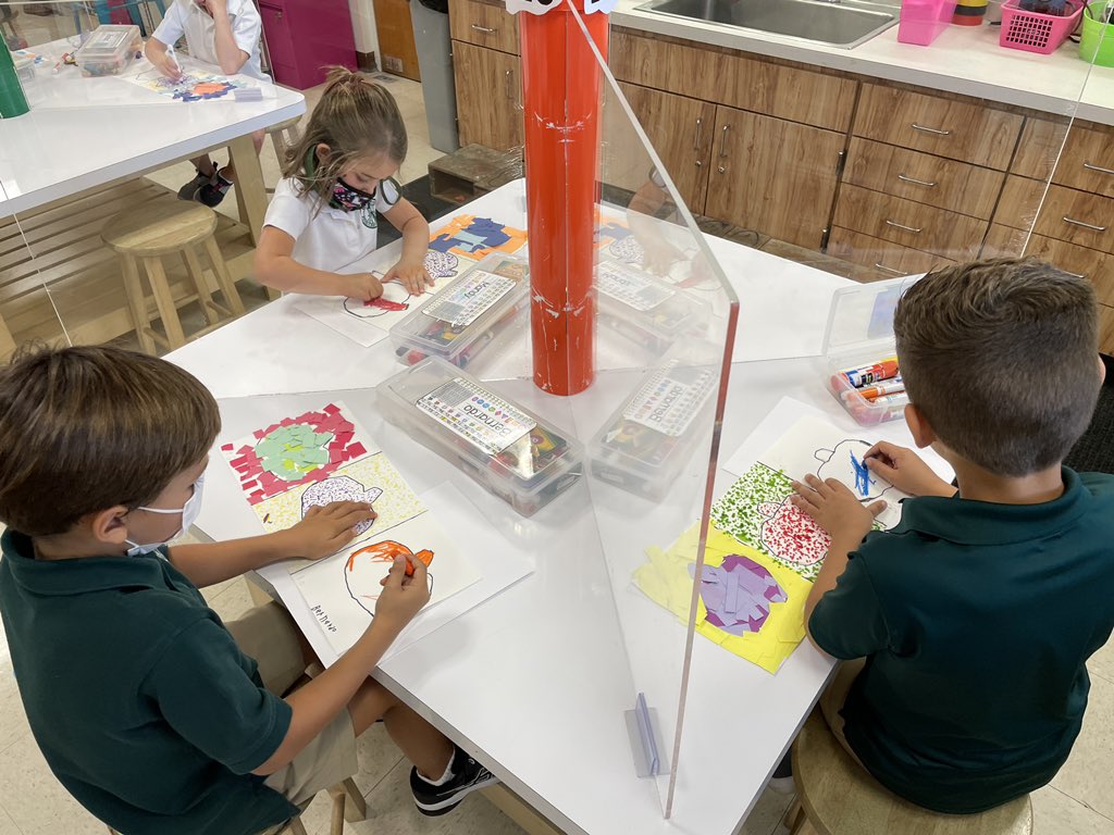 PineCrestArts's tweet image. #PCK are learning about complementary colors by making mixed media pumpkins! Paper tearing, pointillism, and oil pastels are their tools of choice. #PCVisualArts
