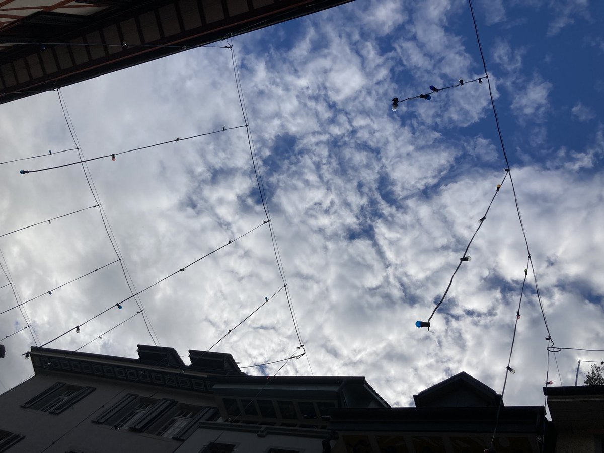 Ich wot no kei Wiihnachtsbelüüchtig und bin für eine freie Sicht auf den Herbsthimmel...