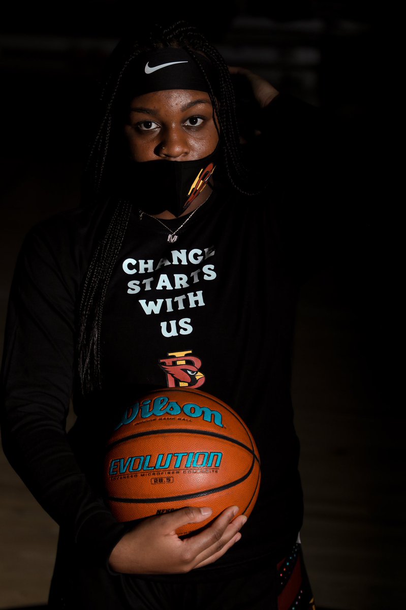 BishopIretonWBB's tweet photo. Happy Birthday to our Sis Lauren Mingo @mingo_lauren 🥳🎂. Hope you have an awesome day ❤️❤️ https://t.co/xuk1p9O6Jq
