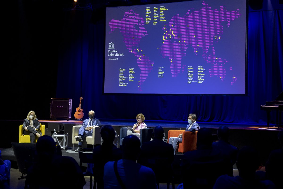 LpaCultura's tweet photo. La ciudad acoge un encuentro en donde #LPGC y Manises ponen en común su ilusión por formar parte de la Red de Ciudades Creativas de la UNESCO

Llíria aportó su experiencia como ciudad que forma parte de la red desde 2019

https://t.co/GdAuV8gBrf https://t.co/X7fSiMWzkV