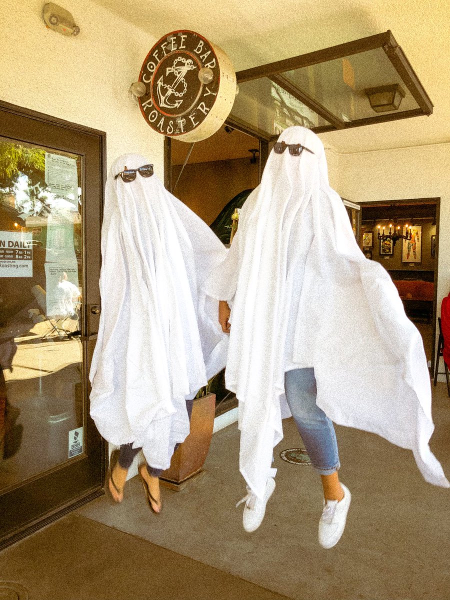 SevenSeasRoast's tweet photo. You know it’s good coffee when the supernatural stop by. ☕️👻

If you haven’t tried our Pumpkin Smash Latte, we hear it’s bringing the dead back to life! 😱

#ghost #halloweencostumes #sandiegofood #psl #socalcoffee #coffeeroaster #coffeeshop #coffeebar #coffeeaddict #CoffeeTime https://t.co/KMbi2kERum