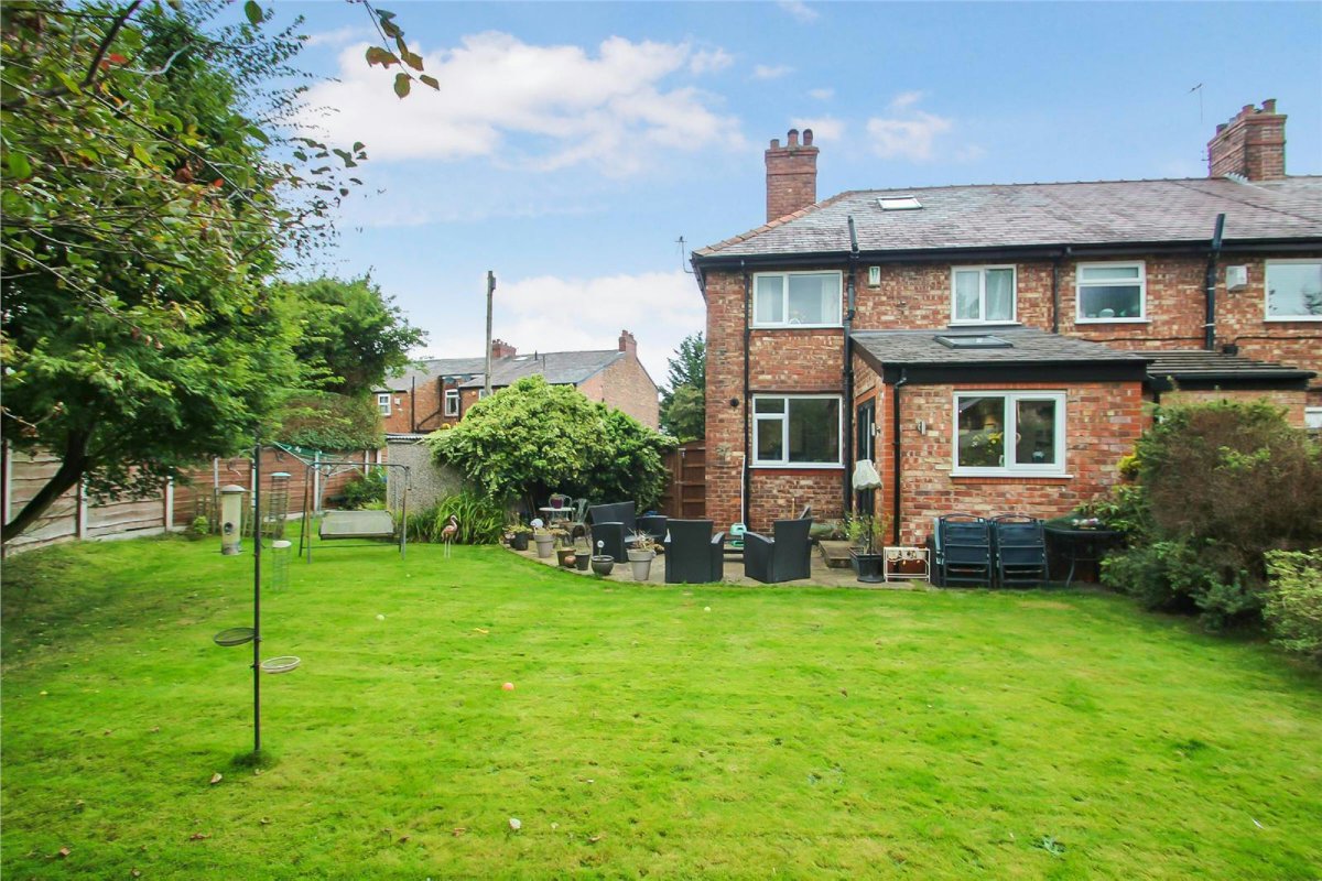 **#NEW!!** Farmfield, #Sale - £350,000 - #3Bed #EndTerrace - CALL TO BOOK YOUR #VIEWING NOW! 0161 973 6688 #Property #EstateAgent #saletown