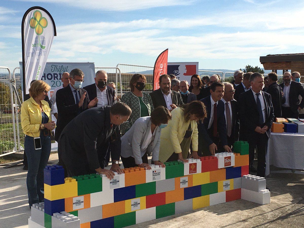 Themelia_81's tweet image. Pose de la première pierre / brique chez @Trifyl pour sa future usine Horizon 2030 

Chantier à suivre prochainement sur le site de @Themelia_81 
themelia.fr/actualite-pose…

#TH2030 #TARN #valorisationdéchets #labessierecandeil