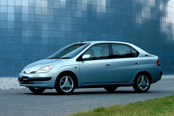 Honda manufactured its first Hybrid car in 1999(honda insight). 
Toyota did it in 1997 with the Prius model NHW10.
In terms of hybrid reliability , #Honda beats #Toyota. That is a #fact 
