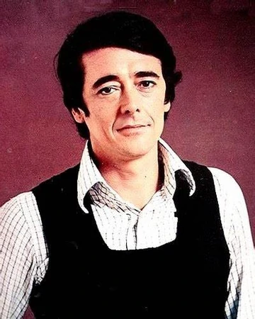 THEMisterfox's tweet photo. On le savait fatigué, mais ça fait toujours un choc. Bernard Tiphaine, voix légendaire de Chuck Norris, Jeremy Irons, Bender et j'en passe, viens de nous quitter à l'âge de 83 ans :'( https://t.co/gpQyYuUFZL