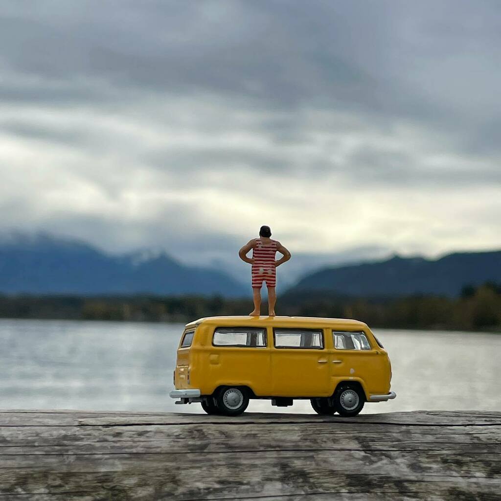 bodosbustours's tweet photo. It feels like summer is over. #fall #bodosbustours #vwbus #vwbulli #vwt2 #camperlife #vanlife #vanlifers #camper #outdoor #adventure #soulomotion #roadtrip #wanderlust #explorer #campervanlife #munichandthemountains https://t.co/j5e0vbytPd https://t.co/IMwSwmIh1U