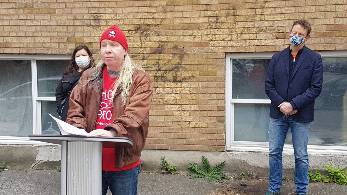 ACORNOttawa's tweet photo. ACORN member Darin Loewy speaking about the HORRIFIC conditions he suffered (cockroaches, broken stove, water damage, broken door & MORE!). Why? Bcuz he lived in his 1br 4 18 yrs @ $800/mth, the landlord wanted 2 evict him 2 jack up the rent 4 the next tenant #RealRentControlNOW https://t.co/Iy95A3cmV4