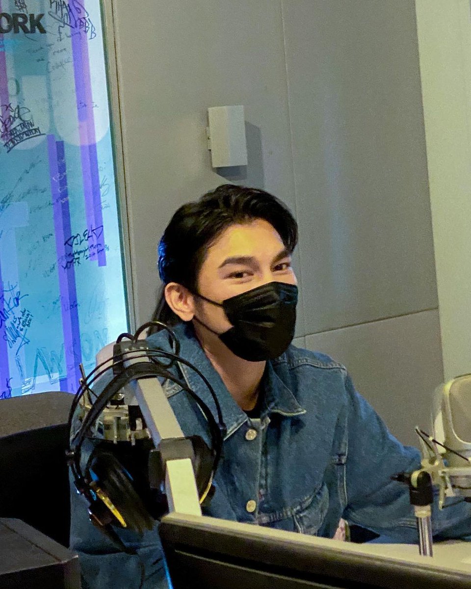 MewlionsUSA's tweet photo. IG Update | met107fm
10.19.2021
Show your support by sharing, liking and commenting here:
➡️https://t.co/roZiz01mcw
#METMSS
#MewSuppasit #mewlions @MSuppasit
#MewSuppasitStudio #MewlionsUSA https://t.co/EE0E4CklgZ