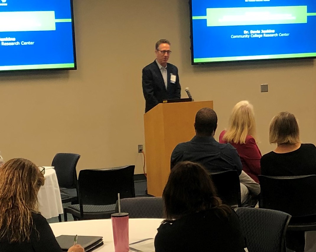 FLCollegeSystem's tweet photo. Davis Jenkins of '@CommunityCCRC shares researched-based strategies for rethinking the new student experience during the opening keynote. #FLStudentSuccess #Comm_College #FLCollegeSystem #highered https://t.co/KPmKP8T6Lq