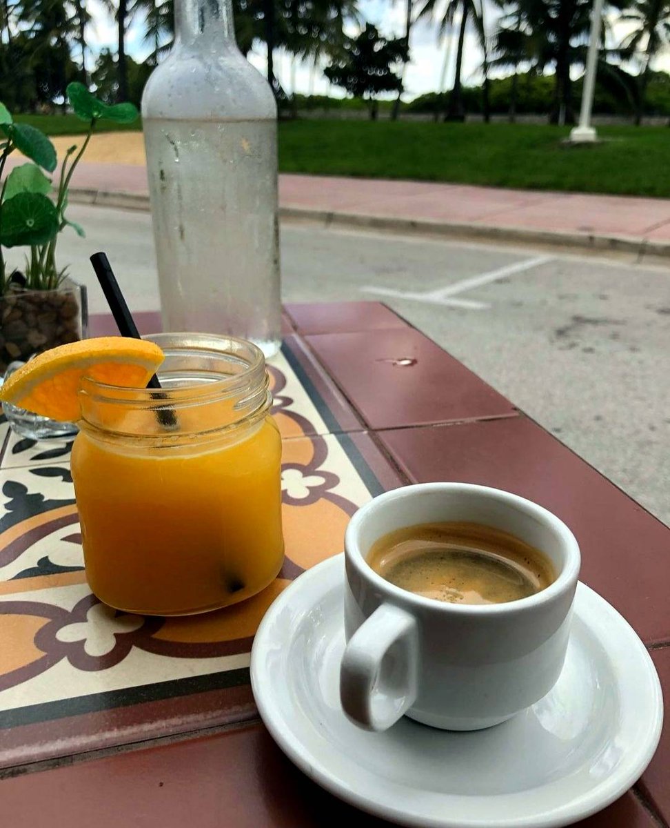 havana1957miami's tweet photo. Breakfast with a view! ☀️🌴 Join us at our #OceanDrive locations to enjoy the best #CubanBreakfast in town! 🍳🇨🇺
📍1410 Ocean Drive - Daily breakfast available 
📍 940 Ocean Drive - Friday to Sunday https://t.co/0zpwhx7wly