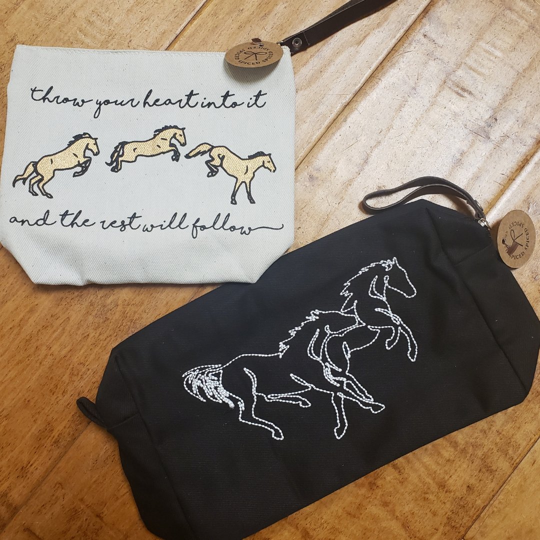 Whether it's makeup or horse accessories, these Spiced Equestrian Makeup Bags are perfect! 🐎✨ The Bascule and Strung Out prints show off your equestrian side too!
.
.
.
.
#spicedequestrian #makeupbag