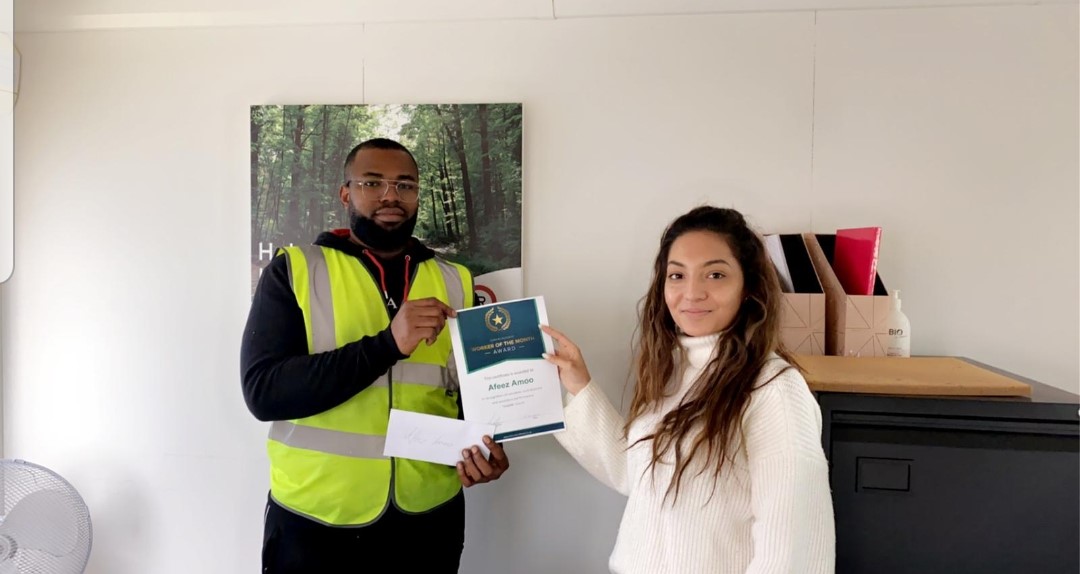 Celebrating our fantastic workers....Temp of the Month from our Enfield Branch, pictured with Diana. Well done to Afeez Amoo, thanks for all your hard work and commitment.
  #hardwork #worker #thanks #commitment #celebrate