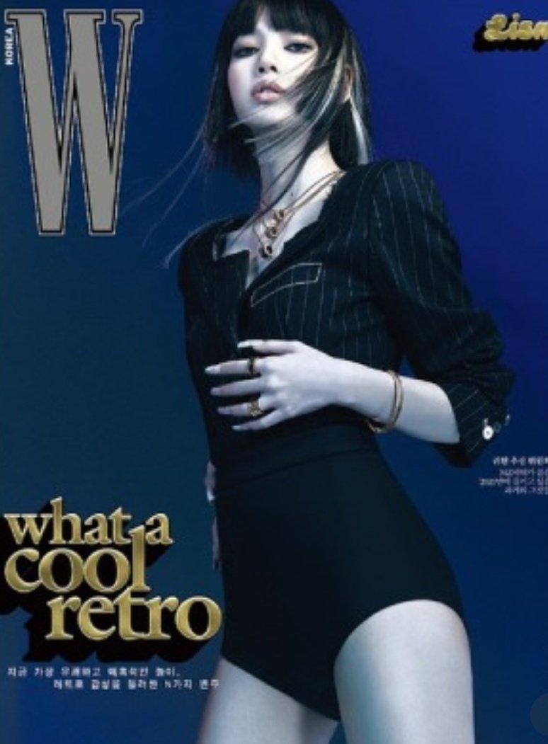 Min96920133's tweet photo. มีค่า  พร้อมส่ง WKorea Lisa 
ราคา 350 บาท 
มีแค่ 2 ปกเท่านั้นจ้า 😊 #WkoreaLisa #Lisawkorea #ตลาดนัดblackpink #blink https://t.co/Rx7NxXBdab