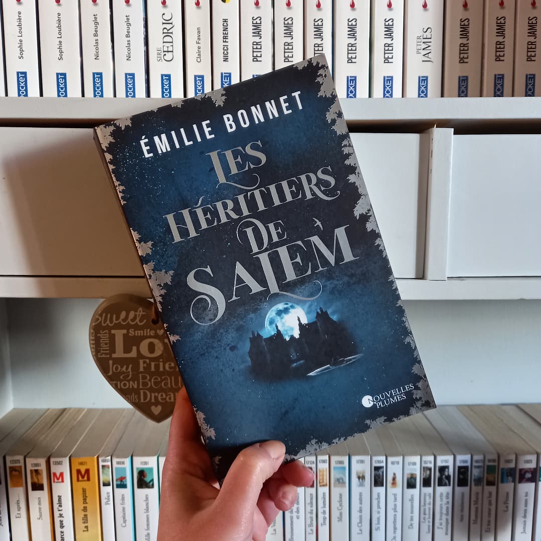 Petit post avis #lecture en ligne sur mon compte Instagram. 😊
"Les héritiers de Salem" de Émilie Bonnet.
Un roman que je recommande. ⭐🌙
instagram.com/p/CVNnvvvK4Af/…
#roman #youngadult #mardiconseil #emiliebonnet <a href="/FranceLoisirs/">France Loisirs</a> <a href="/NouvellesPlumes/">Nouvelles Plumes</a>
