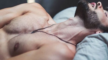 Rompe_Tabues1's tweet photo. Feliz martes de #MmmQueRico mis Divinuras! 💋💜
Cuando un hombre sabe que esa noche tiene fiesta 😏 su excitación va aumentando a lo largo del día, lo que hará que luego tenga un orgasmo mucho más intenso... Calienta el ambiente desde temprano! 🌡️🔥 https://t.co/4dyRu7qTwz