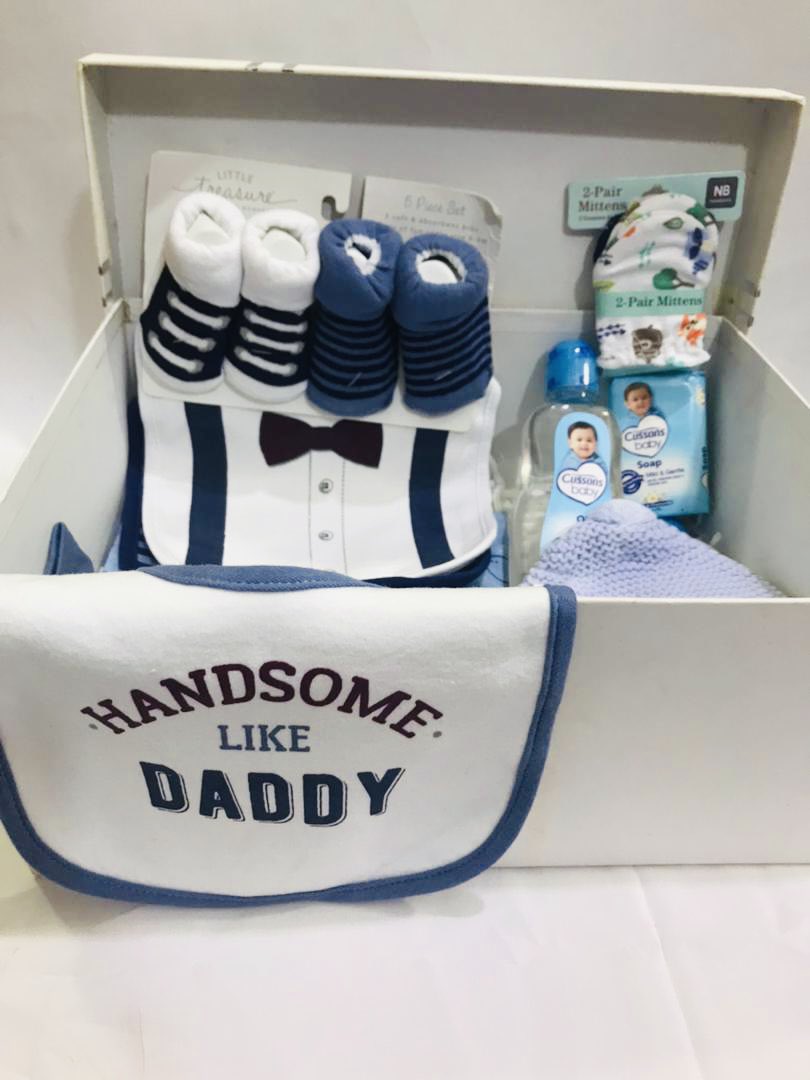 Personal_Cupid's tweet photo. Your friend, colleague, family member just had a baby. Can't decide on what to get them? We got you! We have partnered with our friends at Enitaz Hub  to bring you this beautiful box of goodies for just ₦25,000. Slide into our DMs today to order one https://t.co/CoCr1lXAWz