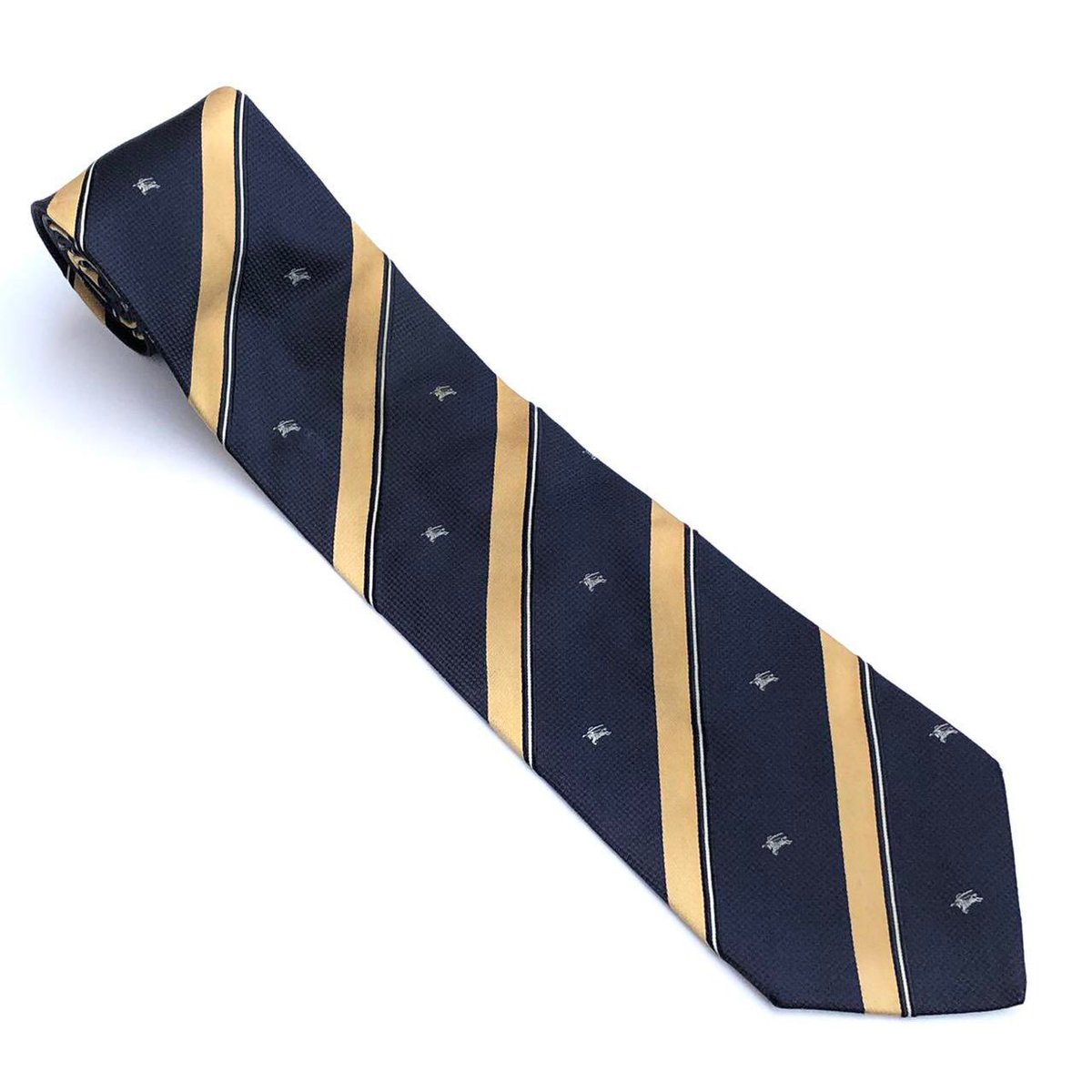 matthewbow44's tweet photo. #BURBERRY STRIPED #NECKTIE
A bold, navy base, gold striped #BurberryLondon #tie in perfect, preloved condition ๐ด
ยฃ15 now available on my @Depop shop ๐ธ
#menstie #london #england #burberrymac #silktie #prep #preppy #depop #depopseller #depopcommunity https://t.co/tHKSnZpPKU https://t.co/Paest4YwvO