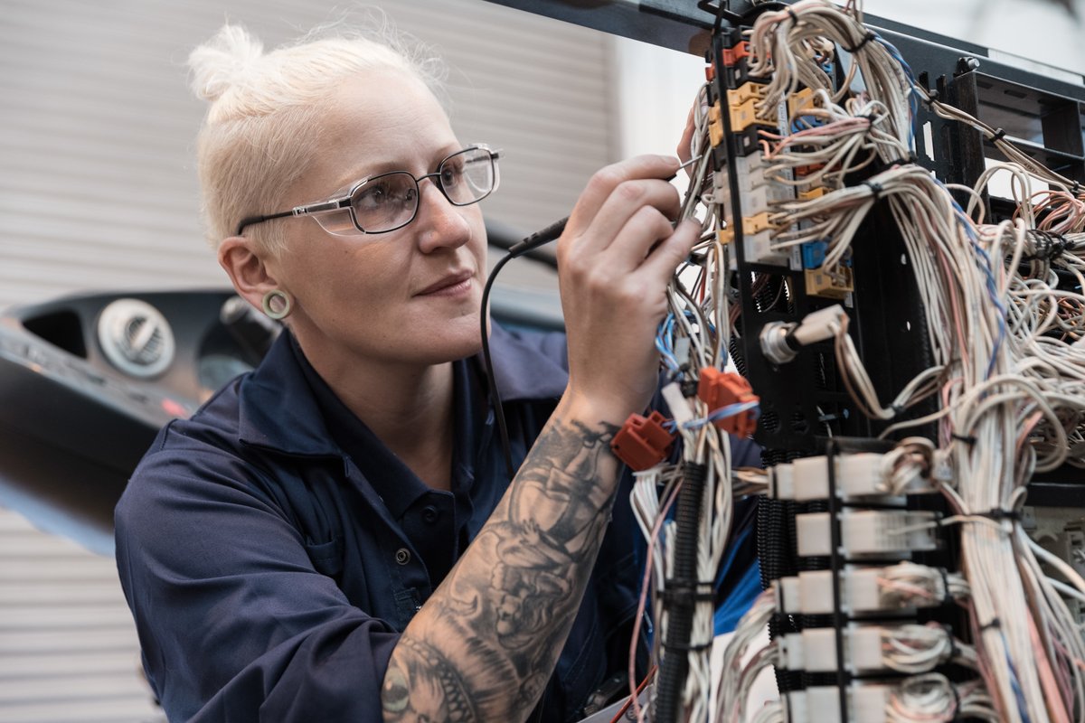 imperialengine's tweet image. RT @SOEngineers: ...And now for the Top Scoring Electrical Apprentice award sponsored by @imperialengine 
The award goes to… Danielle Curtis from @FirstBusnews
Congratulations Danielle!
#IRTESkills