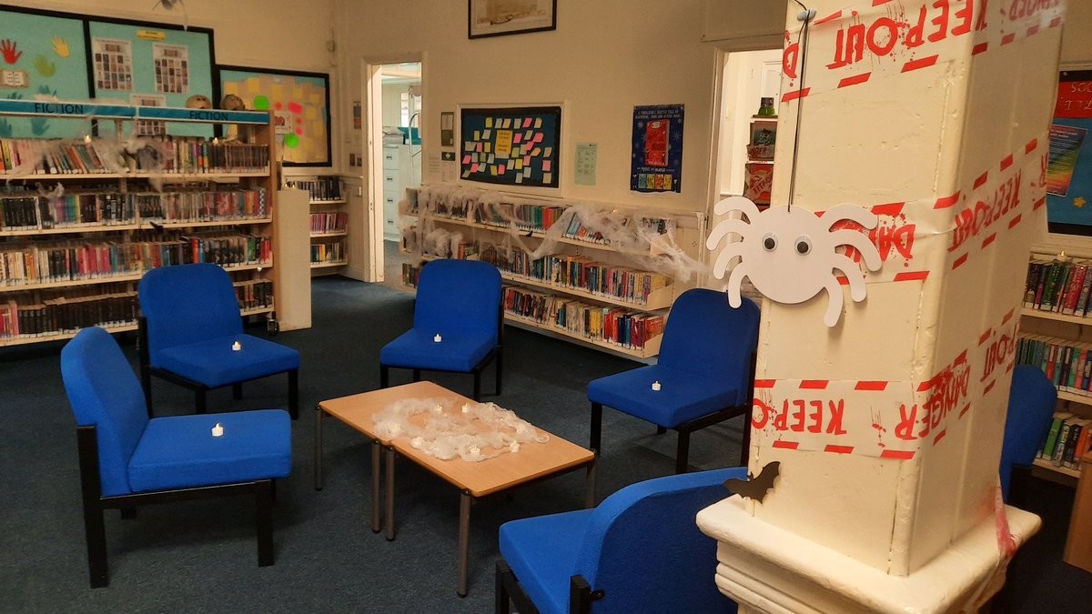 qmhslrc's tweet photo. What a fabulous lunchtime of Halloween fun!
Scary storytelling, a horror quiz,'trick or sweet', petrifying poems &amp; pumpkin page markers. 
I do love hosting events again and it was so wonderful to see so many from all years attending.
#happylibrarian #schoollibraries https://t.co/6xPiXa1qU5