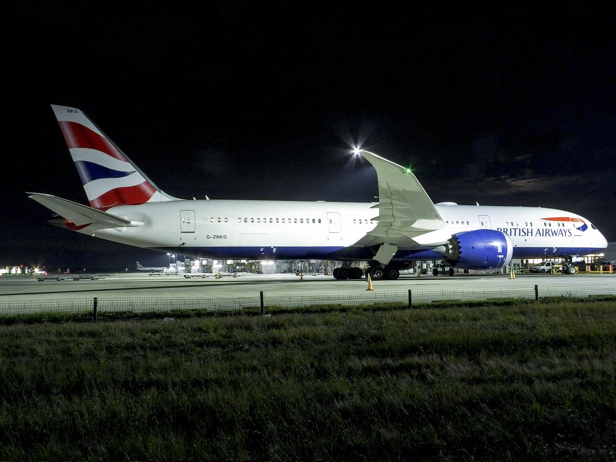 JetA1Photos's tweet photo. Todays selection of pictures feature the British Airways B787 family.
@HeathrowAirport @HeathrowAirport
#lhrupclose #avgeek #instplane #planespotting #heathrowspotter #aircraft #airlines #aviationlovers #airport #plane #planespotter #airsideops #heathrowairport #aviationlovers https://t.co/HaawQ7wbIQ