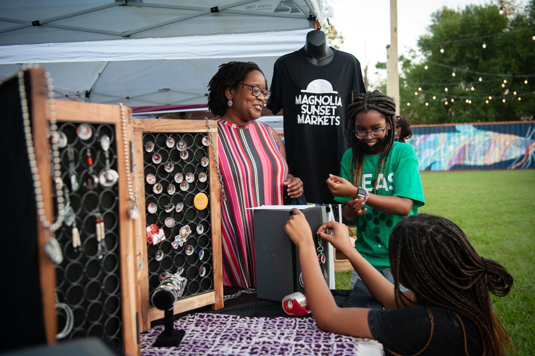 As the holiday season approaches make sure to follow @magnoliamarketsjxn to stay up to date on future events. 

Photo courtesy of @bloombergdotorg and <a href="/rorydoylephoto/">Rory Doyle</a>
#shoplocal #supportlocal #publicart #communityenagagement #fertilegroundjxn #hyperlocal