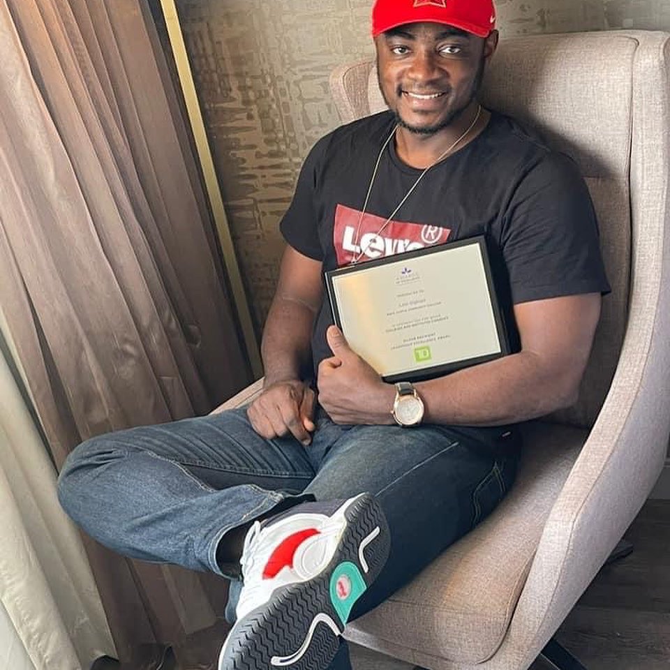 LeviChidiO's tweet photo. Nigeria has the most resourceful &amp; hardworking youths in the world but our leaders have failed to utilize &amp; maximize the great privilege of having us.
Well, other countries value &amp; give us the opportunities &amp; we don’t disappoint. Congrats to me.

A national award it is in Canada! https://t.co/HAuhBf31MI