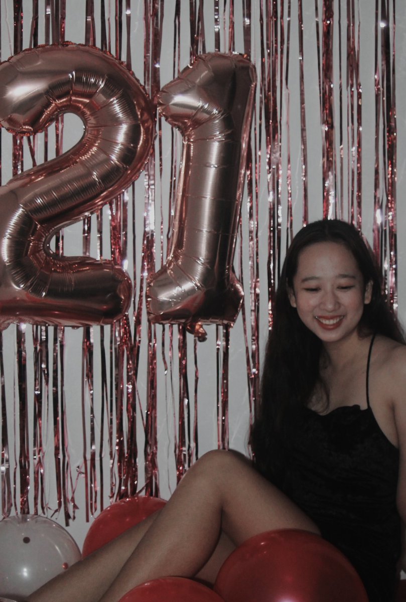 celcelllll19's tweet photo. my parents had fun 21 years ago HAHA https://t.co/KDVlsPOUo8