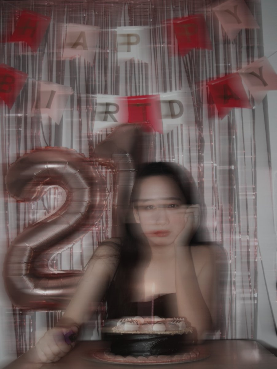 celcelllll19's tweet photo. my parents had fun 21 years ago HAHA https://t.co/KDVlsPOUo8