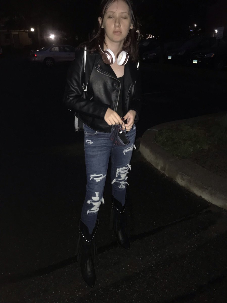 maxiemac22's tweet photo. First day of Junior year 8/30/21 https://t.co/TZeAJsaBJx