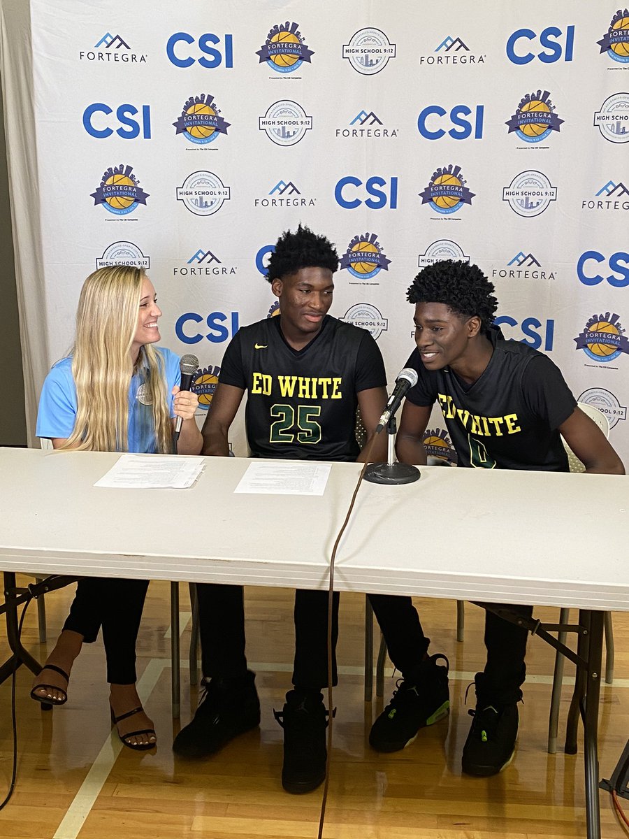 EWCommanders's tweet photo. Thank you @highschool912 for hosting our Basketball teams at Media Day #CommanderPride🔰 https://t.co/2aSZpTUxav