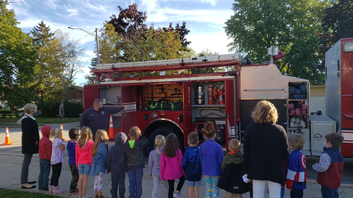 NMFireRescue's tweet photo. Fire prevention  week Wilson School @NMFireRescue https://t.co/11iAS5jQ3x