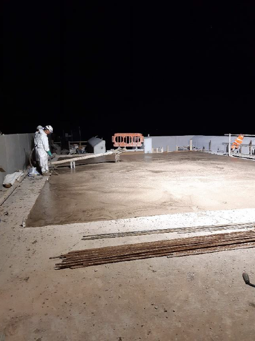 SouthWestRRP's tweet photo. 🏖 The lower set of steps to the beach near Coastguards breakwater have now been installed.

👷 At the top of the steps, work continues on the concrete pours as part of the creation of the new promenade. @BAMNuttall https://t.co/LcIAu7tIsE
