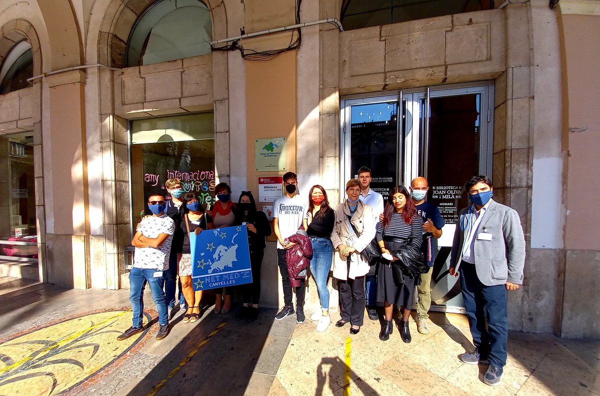 BibliotequesVNG's tweet photo. Avui els participants a les jornades "Net-Med: Bridge of books" han visitat les biblioteques de Vilanova i la Geltrú
Projecte internacional per crear una biblioteca europea per a joves participat per Canyelles i Olesa de Bonesvalls
https://t.co/dB0N3K3EWn
#NetMed #Bridgeofbooks https://t.co/lbzIjSLNKU