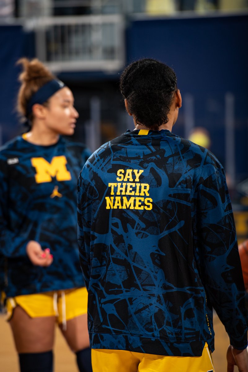 umichwbball's tweet photo. "We, as student-athletes, have the opportunity to speak out about what we believe in."

#NCAAInclusion #MyPlatformMyVoice https://t.co/FTPxVtXryh