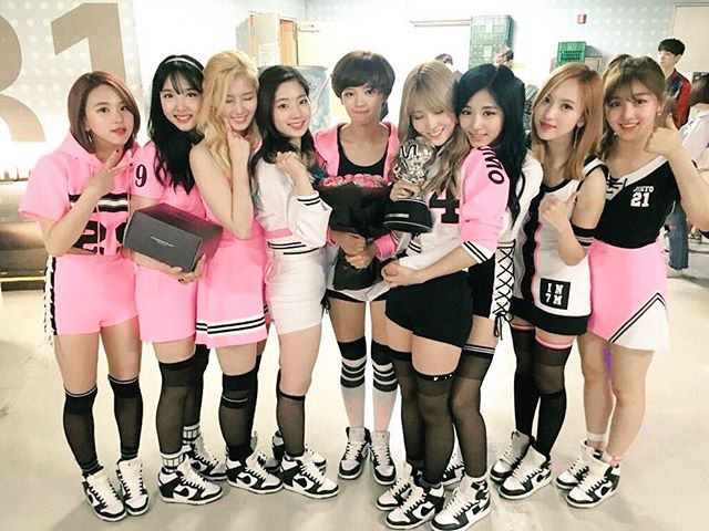 billboard_twice's tweet photo. Following TWICE since Sixteen until now makes me very proud to be a part of ONCE. Thank you for being an inspiration in my life, I learned a lot from you, girls. I will always support you @JYPETWICE 

- BBT admin
6 YEARS WITH TWICE
#트와이스와의_매순간이_눈부셔
#ONE_IN_6_MILLION https://t.co/C32fjMg6kx