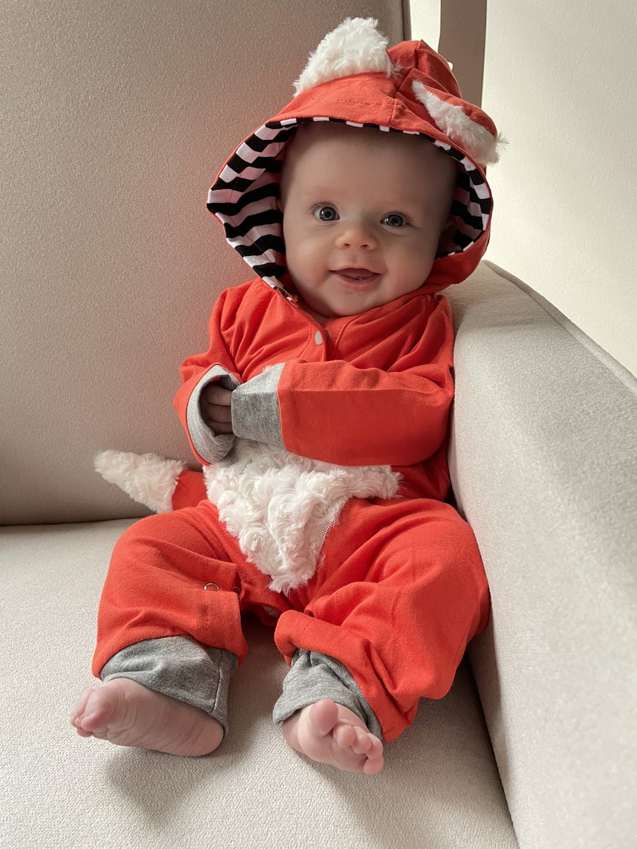 wfederman's tweet image. Did I have a baby *just* so we could dress her up in a bunch of Halloween costumes? Maybe. But enjoy the next 13 days of wholesome timeline content.

Day 1: What does the fox say? 🦊
