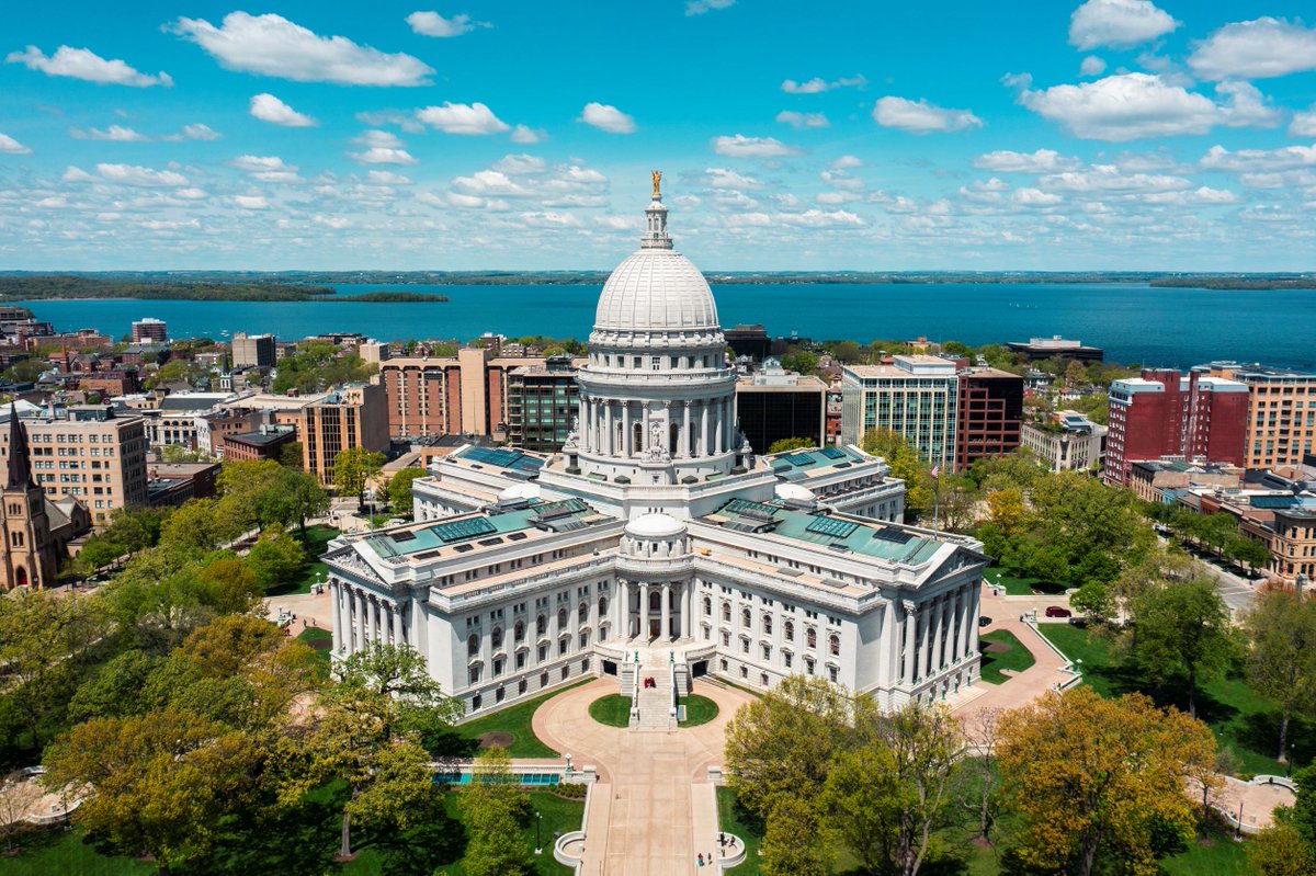 ametsoc's tweet photo. Save the date and register for the Collective Madison Meeting: 08-12 August 2022 in Madison, WI! https://t.co/uoqPcxa2WF #CMM2022 https://t.co/VHrgFoCcAW