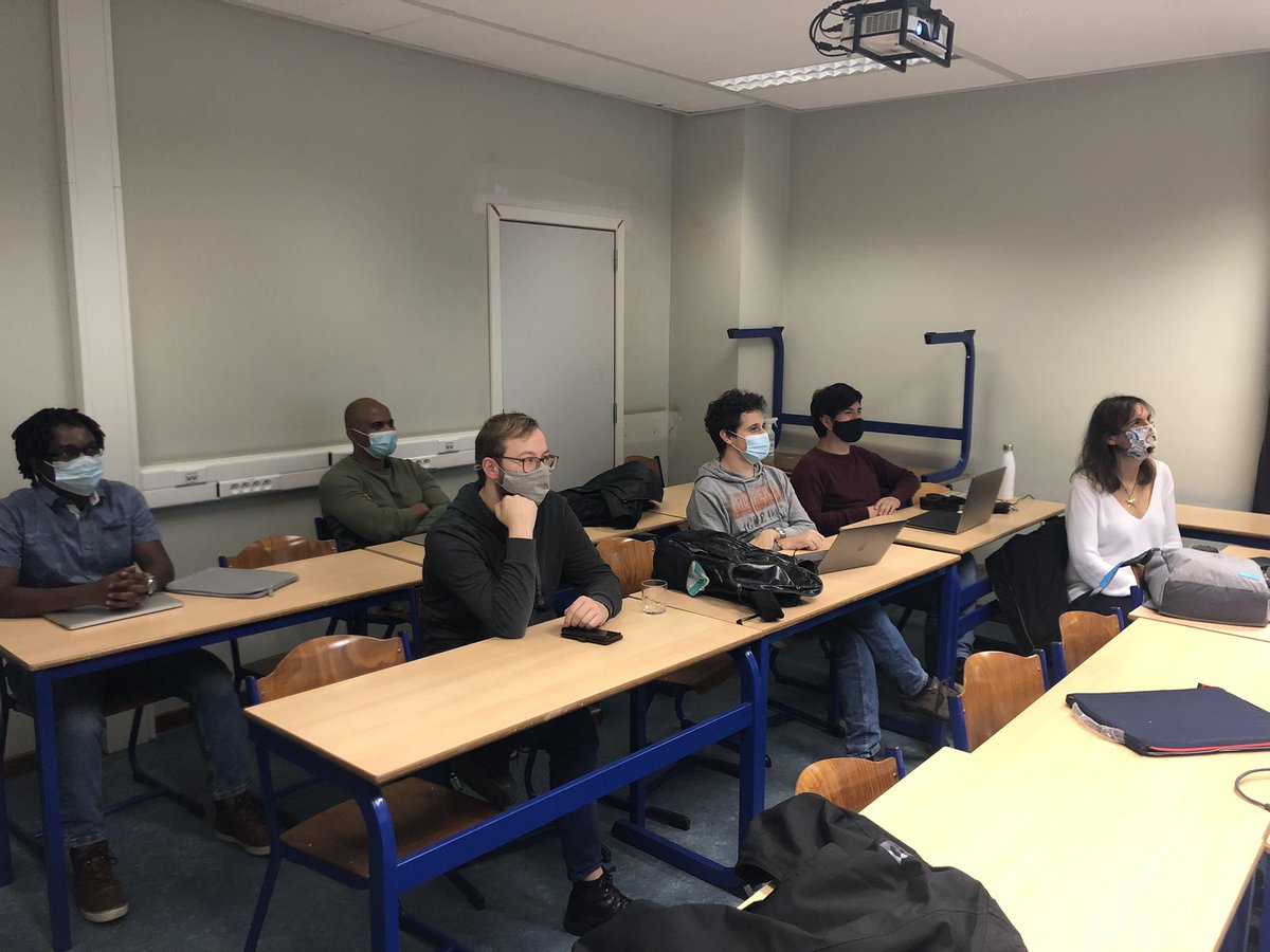 elisagboix's tweet photo. Trying to have an onsite @VMIL2021 workshop experience from #vub #SPLASH2021 https://t.co/QV9Ov6kcYw