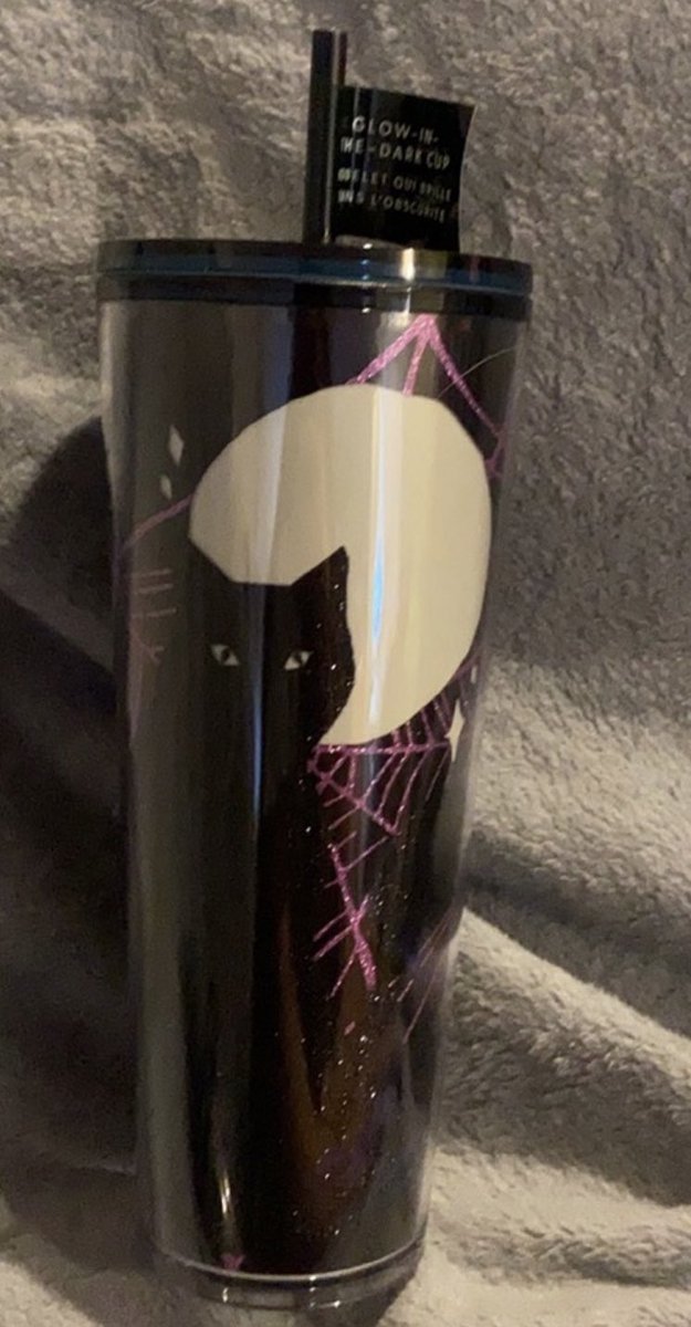 Chevy_mama's tweet photo. @SeannBhoy87 Hey I bought this limited edition @StarbucksCanada #VentiCup it’s a #Halloween #ScaredyCat I thought of you when I bought it bc you love cats like me🐈⬛👻💀🎃👻💀🐈⬛ https://t.co/ldzKN9kHe9