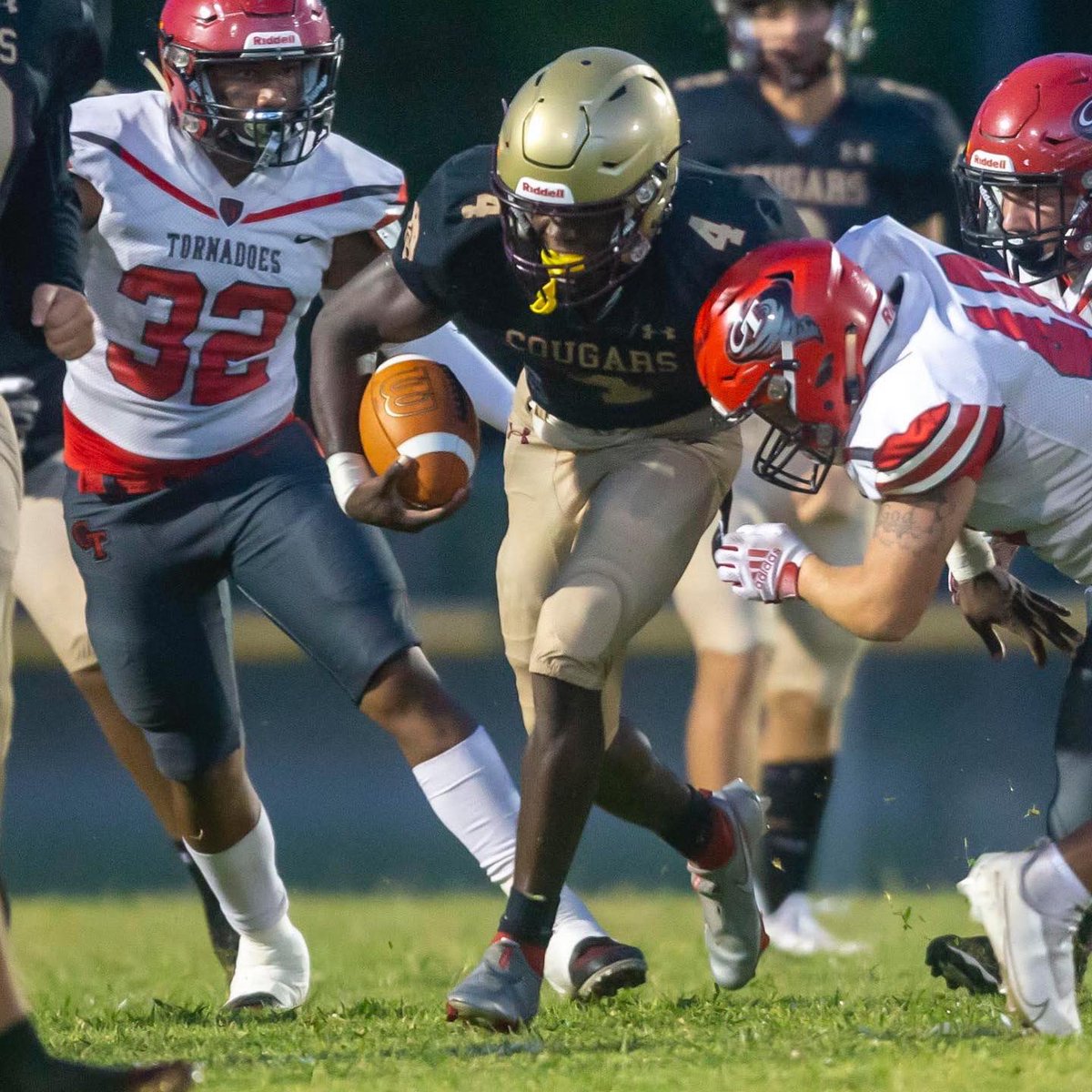 BigCountyPreps1's tweet photo. One of the brightest spots at #CountrysideHighSchool: Jaden Griffin, 2022 RB

Total Rushing Yards - 850
Average Rushing Yards - 9.3
Carries - 91
Rushing Yards Per Game - 121.4
Rushing TDs - 12
Total TDs - 13

Photos available at the link in bio or at https://t.co/UnvextcY35 https://t.co/KMKIzKN15e