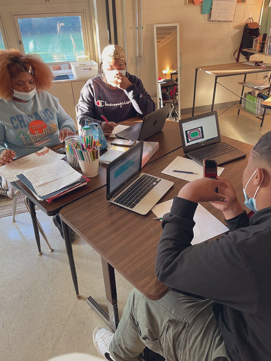 CIHSLions's tweet photo. Our first Freshman Support Day was a success! All ninth-graders spent the morning getting help from their teachers, working ahead, and preparing to finish the first quarter strong! Thank you to everyone who helped! #Classof2025 #FreshmanSuccess #BeElite @ColsCitySchools https://t.co/PlDzizL584