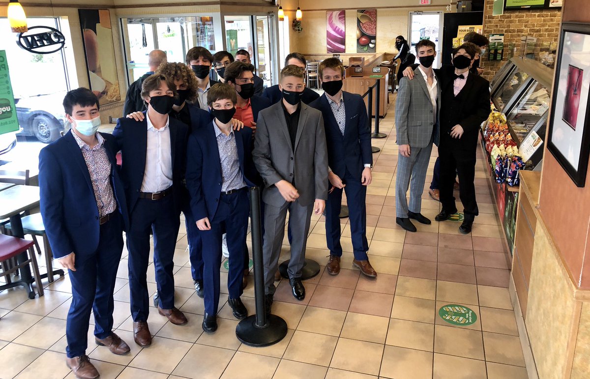 Game day means we get a visit from <a href="/kingfishers_shs/">SHS Hockey</a> team. We love to see them. They are always so polite and a great ambassadors for their school #goodluck <a href="/SHS_Kingfishers/">SHS_Kingfishers</a>