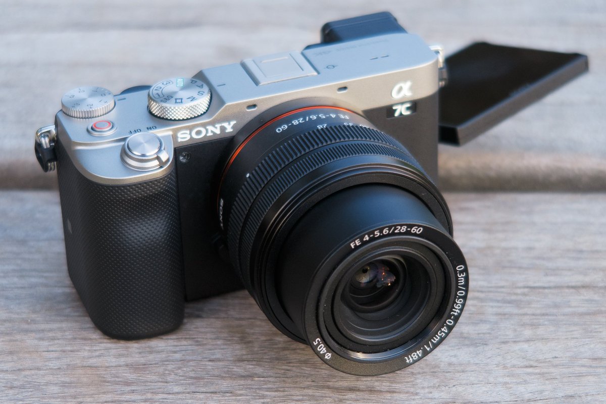 YourFemaleEng's tweet photo. New toy came in the mail yesterday. Back on #TeamSony
#alpha7c #SonyAlpha @SonyAlpha https://t.co/L7UUb8WWdb
