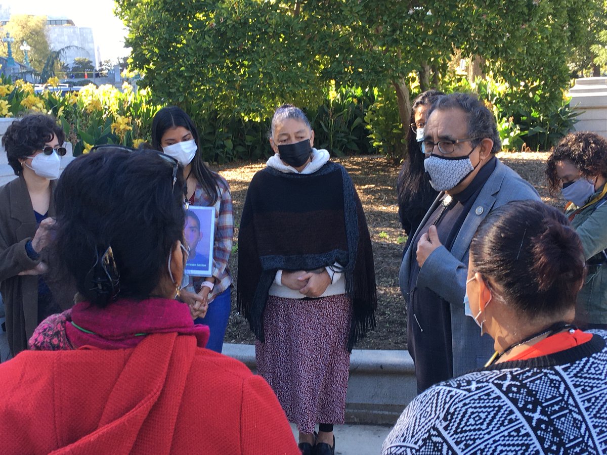 PaxChristiUSA's tweet photo. The Caravan of Mothers of Disappeared Migrants w/ @RepRaulGrijalva at the US Capitol
#UntilWeFindThem
#HastaEncontrarles
@MigrantRoots
@SistersofMercy
@MMMesoamericano
@PPEsperanza https://t.co/VUy83L1ioU