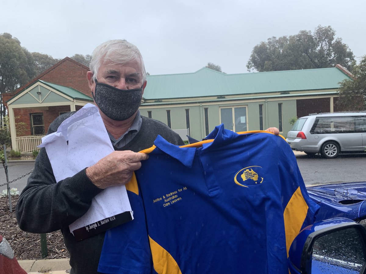 CLAN_AU's tweet photo. Meet Steve with his new Clannie T shirt 👕 He lives in Bendigo &amp; we met up briefly after Eric’s funeral it was raining ☔️ cats &amp; dogs 
First time we met was years &amp; years ago when CLAN held a social in #SwanHill he &amp; wife Jenny came 😊😷 https://t.co/ITCgsWjDRO