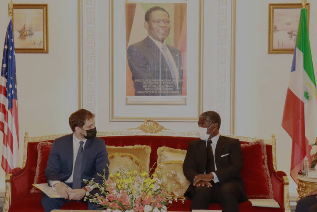 teonguema's tweet photo. Jornada laboral finalizada con propuestas de grandes proyectos en pro del futuro de #Guineaecuatorial. 

A parte de las buenas conversaciones que hemos mantenido, EE.UU me ha declarado interlocutor n° 1 en las relaciones entre nuestros dos países. https://t.co/mTl0RYPv6p