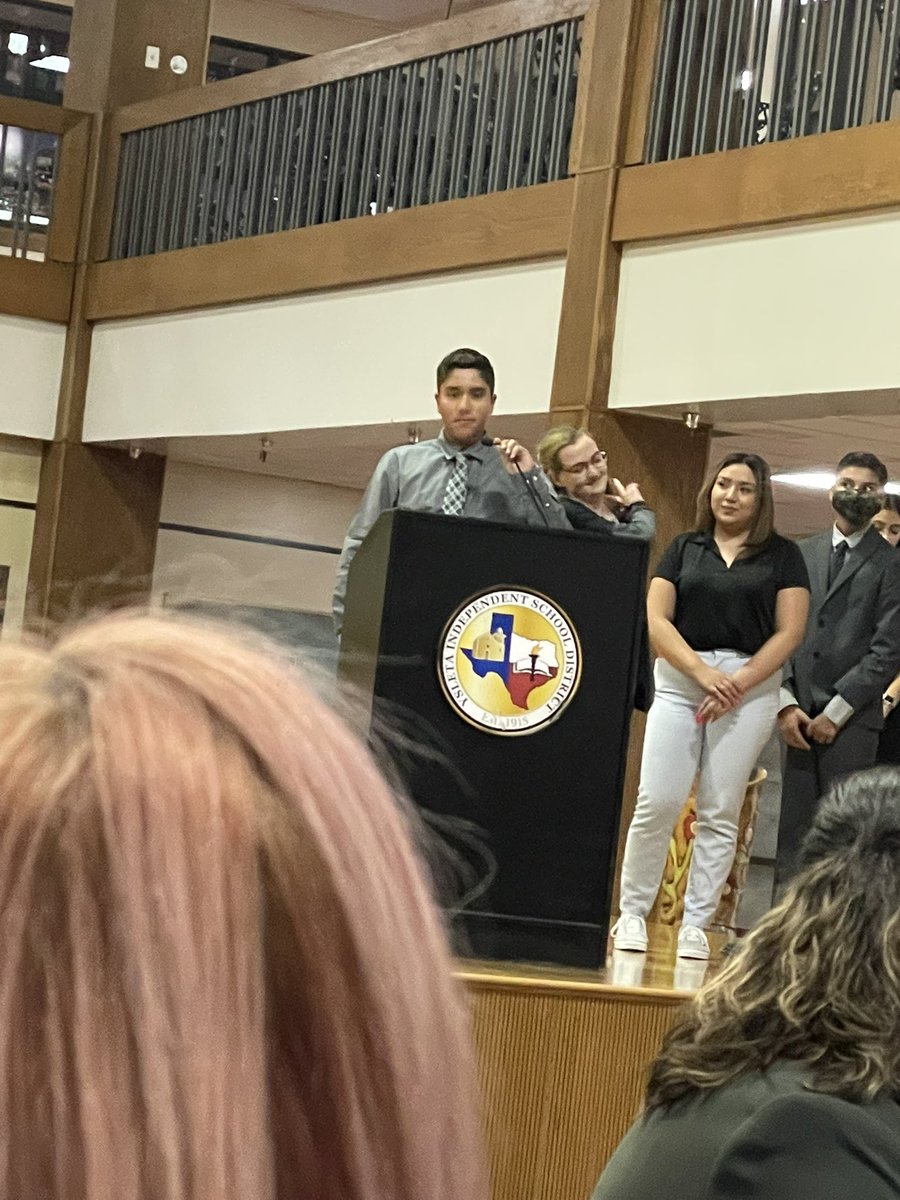 stuco_ams's tweet photo. We were proudly represented by Alejandro Lopez at last nights District 9 Presidents Banquet. @Alderete_Eagles @CanutilloISD @eaglestuco1 https://t.co/8Ery5LNM5R